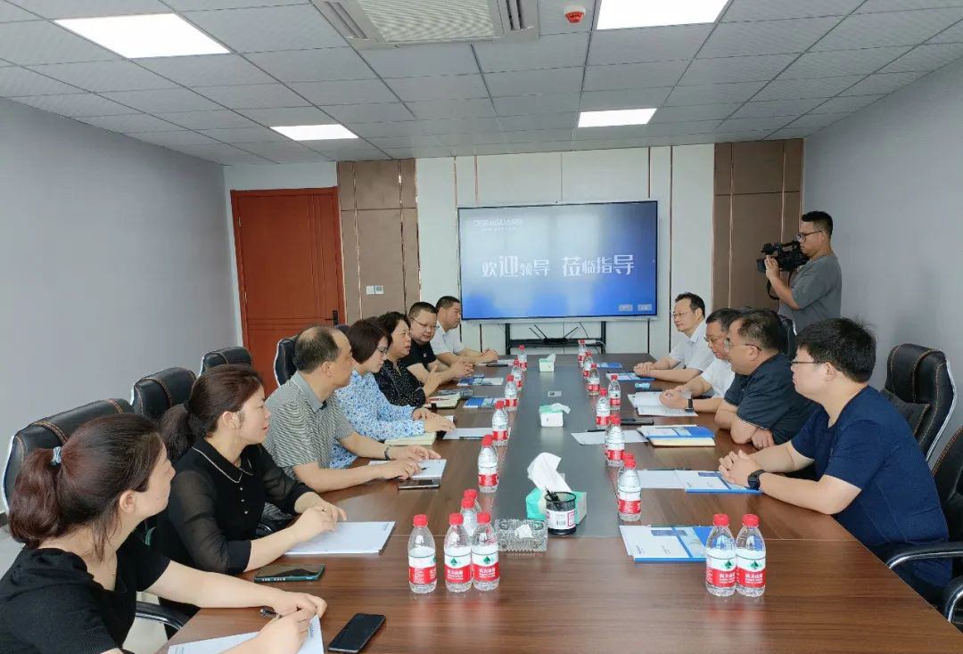 領(lǐng)導關(guān)懷 l 淮安市住建局科技局領(lǐng)導率隊蒞臨歐西盾防水考察指導